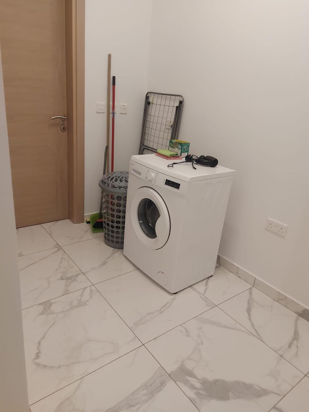 Central Apartment In Swieqi Is-Swieqi Exterior foto
